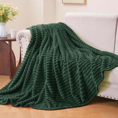 BEDELITE 3D Ribbed Emerald Green Fleece Throw Blanket - Image 2