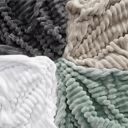 Bedsure Full Size Fleece Blankets - Image 7