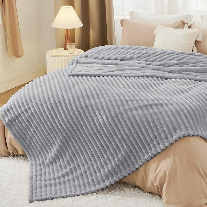 Bedsure Soft King Size Blankets - Image 7