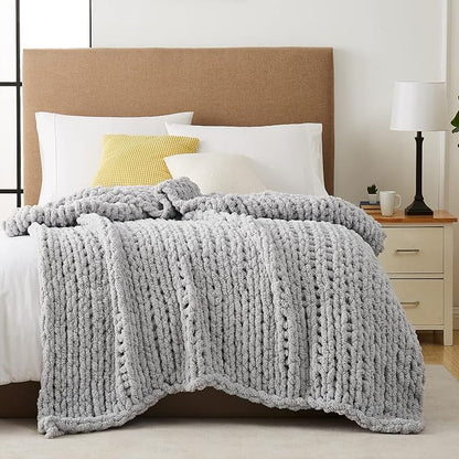 L'AGRATY Chunky Knit Throw Blanket - Image 4