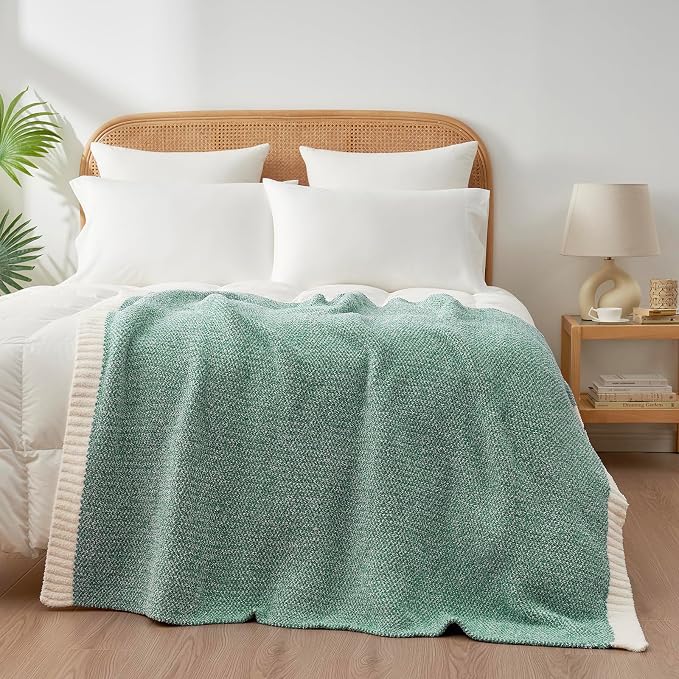 Snuggle Sac Green Throw Blanket, Ultra Soft Warm Blankets - Image 7