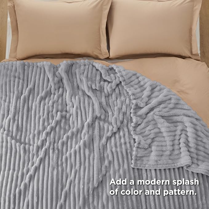 Bedsure Soft Queen Size Blanket - Image 6