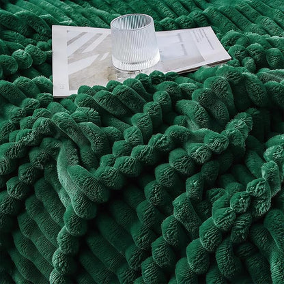 Christmas Green Throw Blanket for Couch Sofa 50"x60" Striped Design | Fleece - Image 4