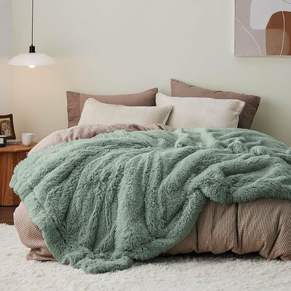 Bedsure GentleSoft Fluffy Sage Green Blankets Queen Size by Unknown