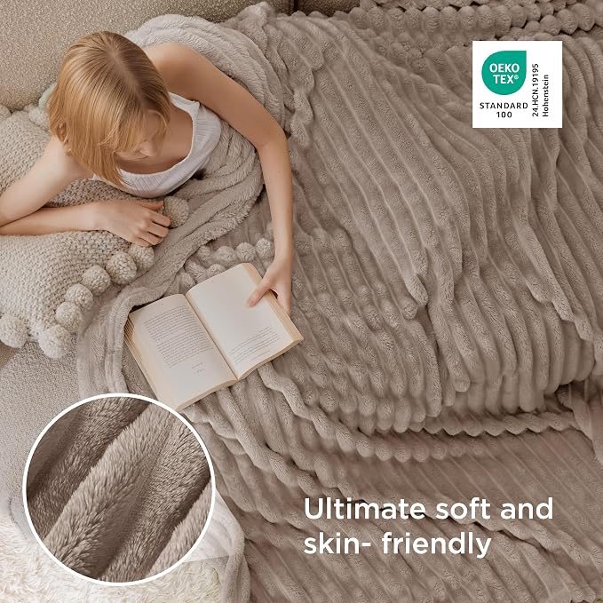 Bedsure Full Size Fleece Blankets - Image 4