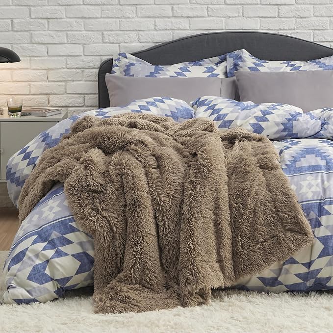 Bedsure GentleSoft Fuzzy Sherpa Faux Fur Twin Blanket, Soft Fleece Plush Warm - Image 6