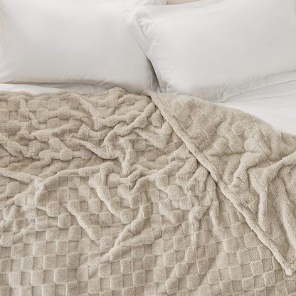 Bedsure GentleSoft Neutral Blankets Queen Size - Image 6