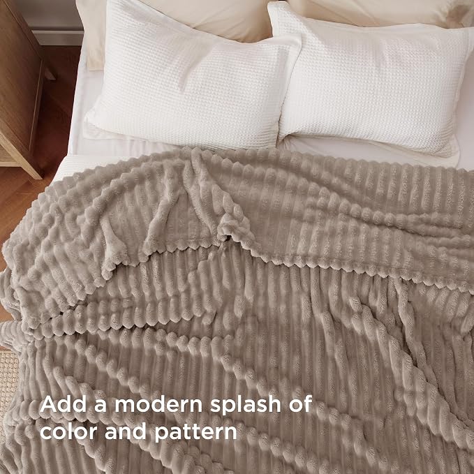 Bedsure Soft Queen Size Blanket - Image 3