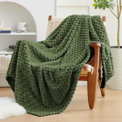 EXQ Home Gentle Soft Fleece Throw Blanket – Cozy Lightweight 3D Imitation by EXQHomeTexitleCoLtd