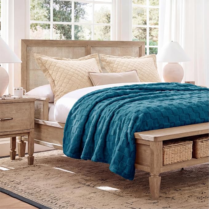 Bedsure GentleSoft Blankets Queen Size - Image 9