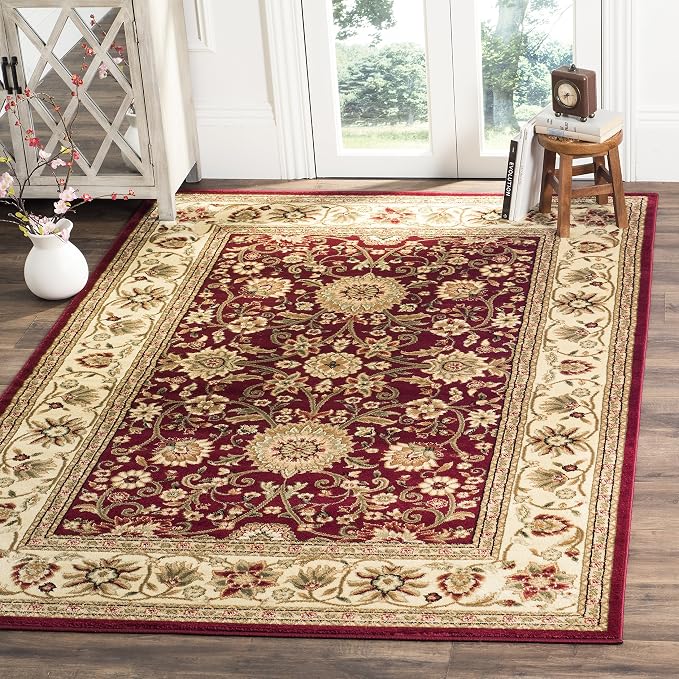 SAFAVIEH Lyndhurst Area Rug 6x8, Traditional Red & Ivory LNH212F by Unknown