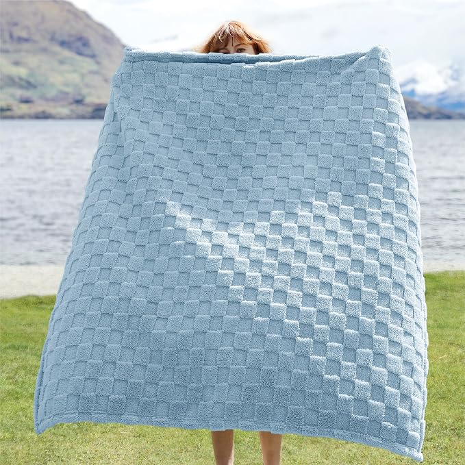 Bedsure GentleSoft Light Blue Throw Blanket - Image 9